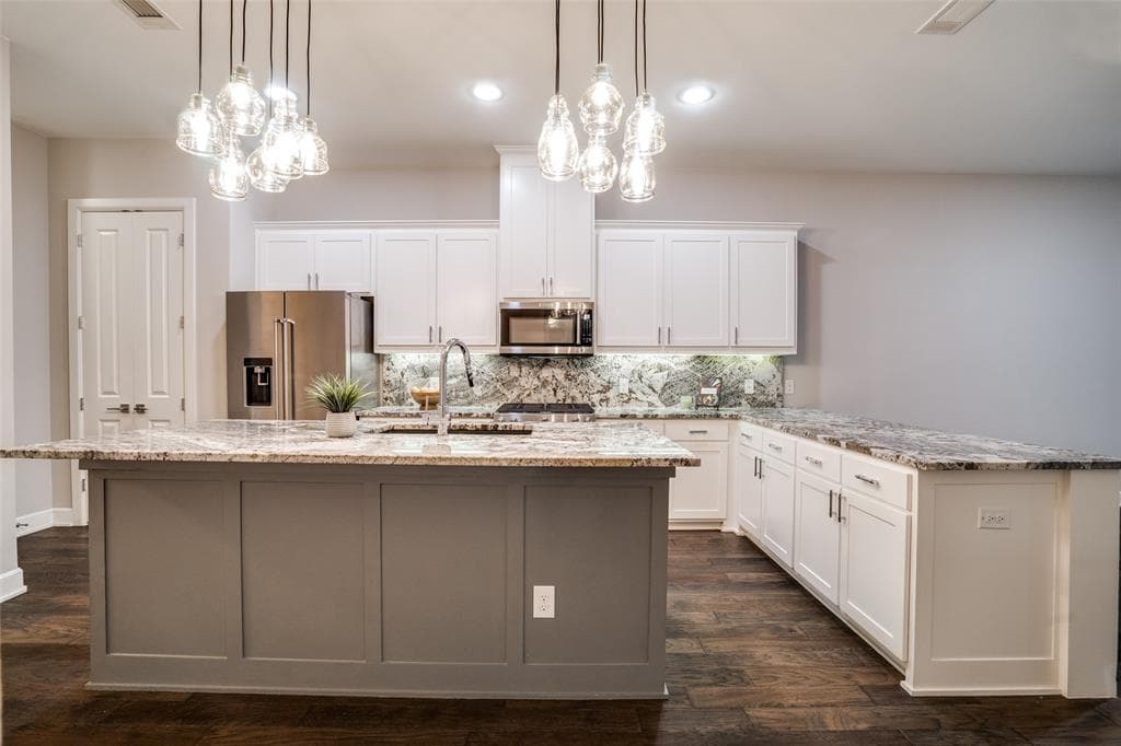 5015 Meridian Ln # 3-2106