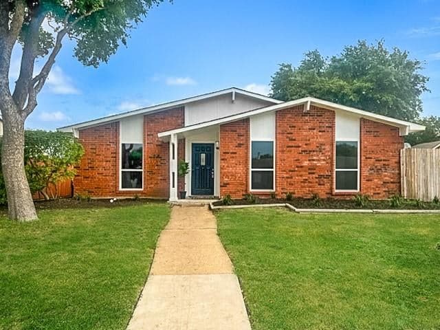 2105 Kings Rd