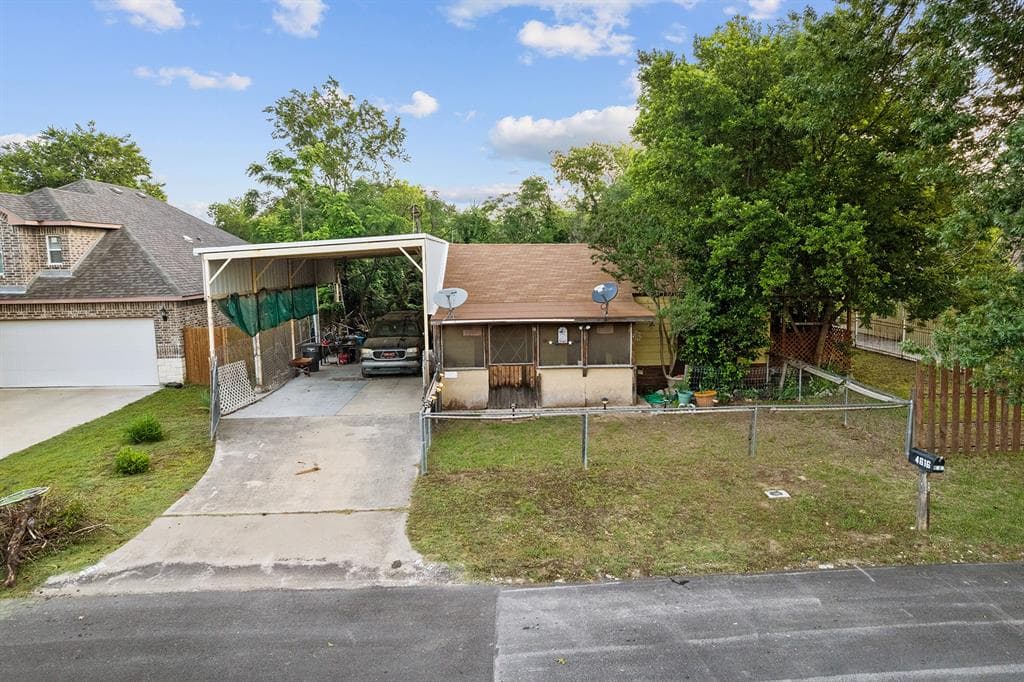 4616 Tidwell Dr