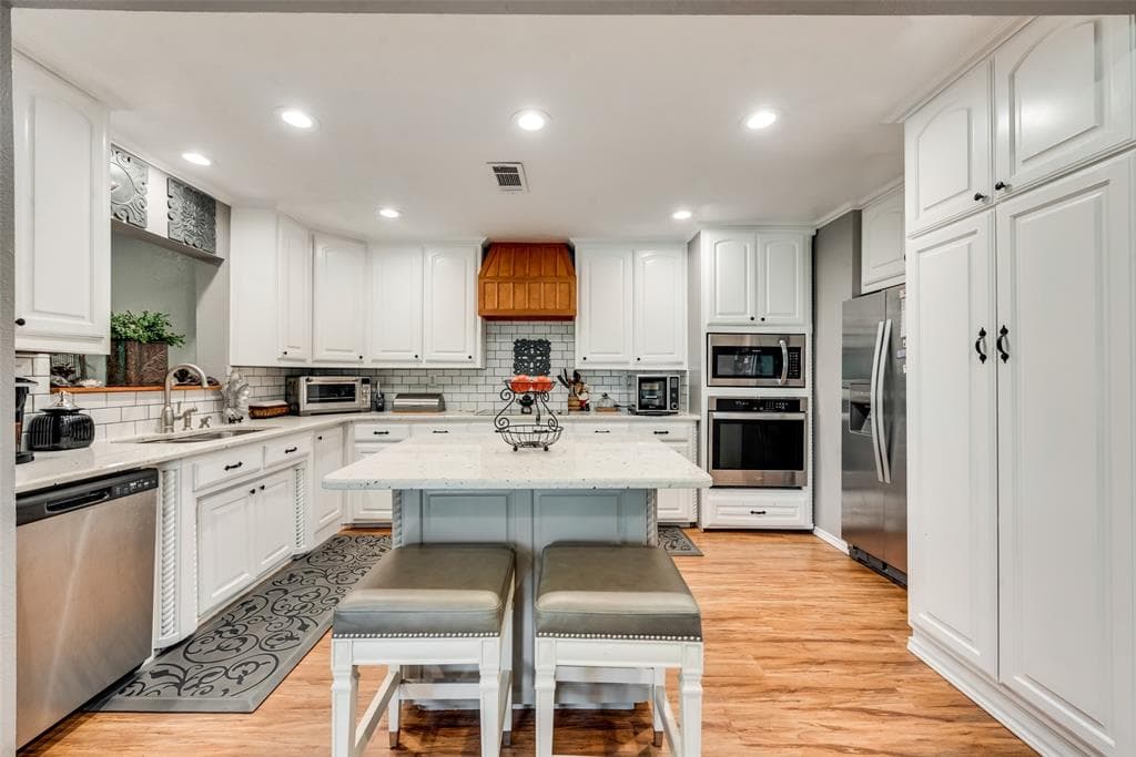 234 Siesta Ct