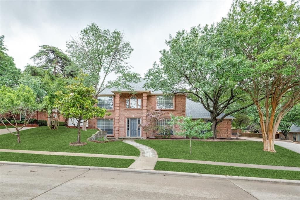 2120 Valley View Dr