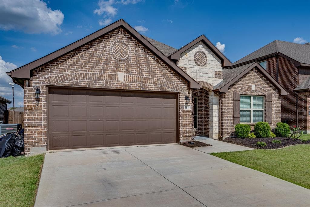 3457 Hunter Ln