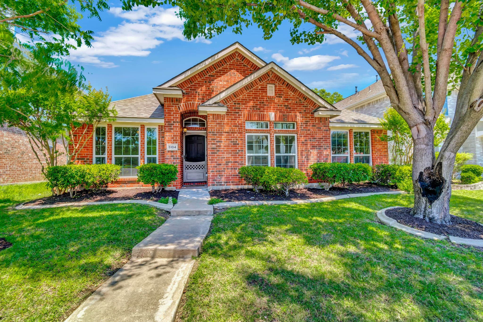 5104 Evergreen Dr