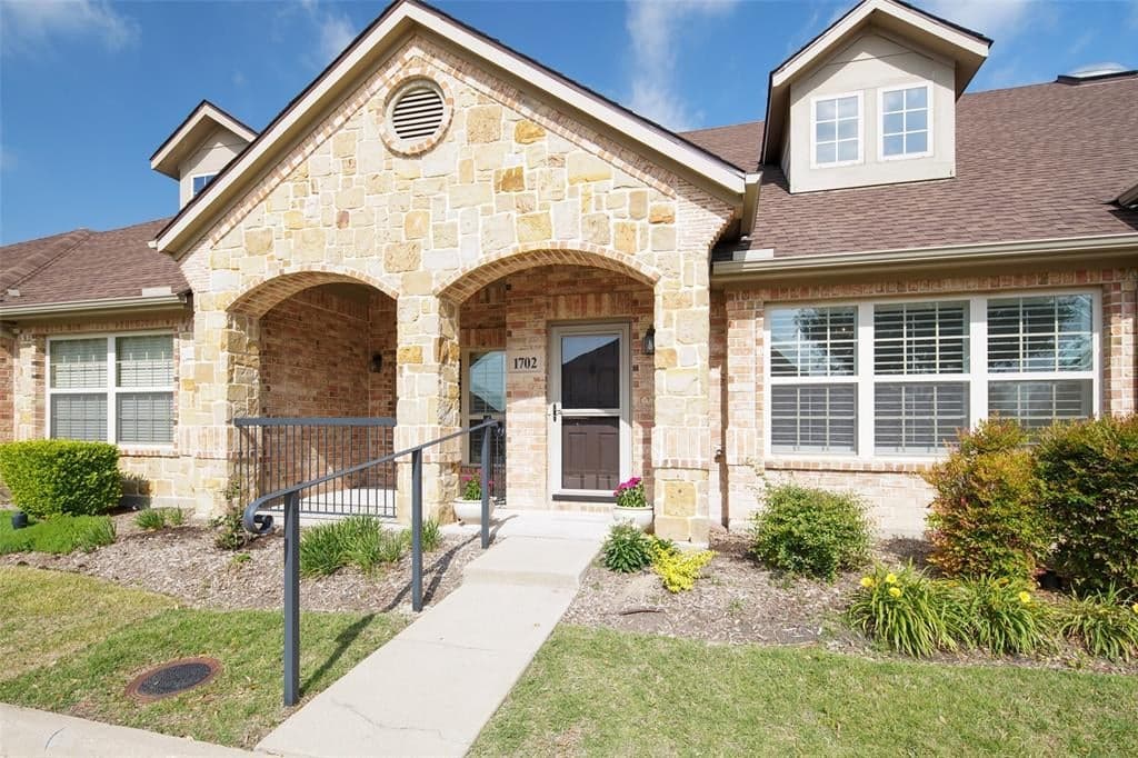3075 Willow Grove Blvd Apt 1702