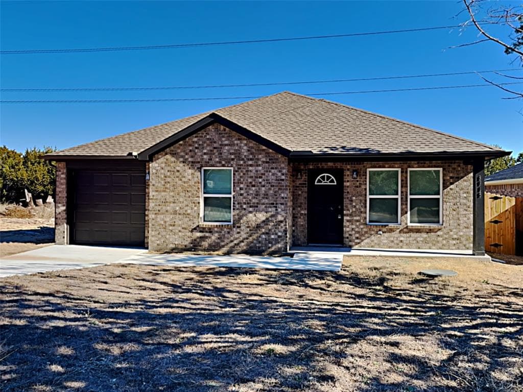 5815 Black Pine Cir