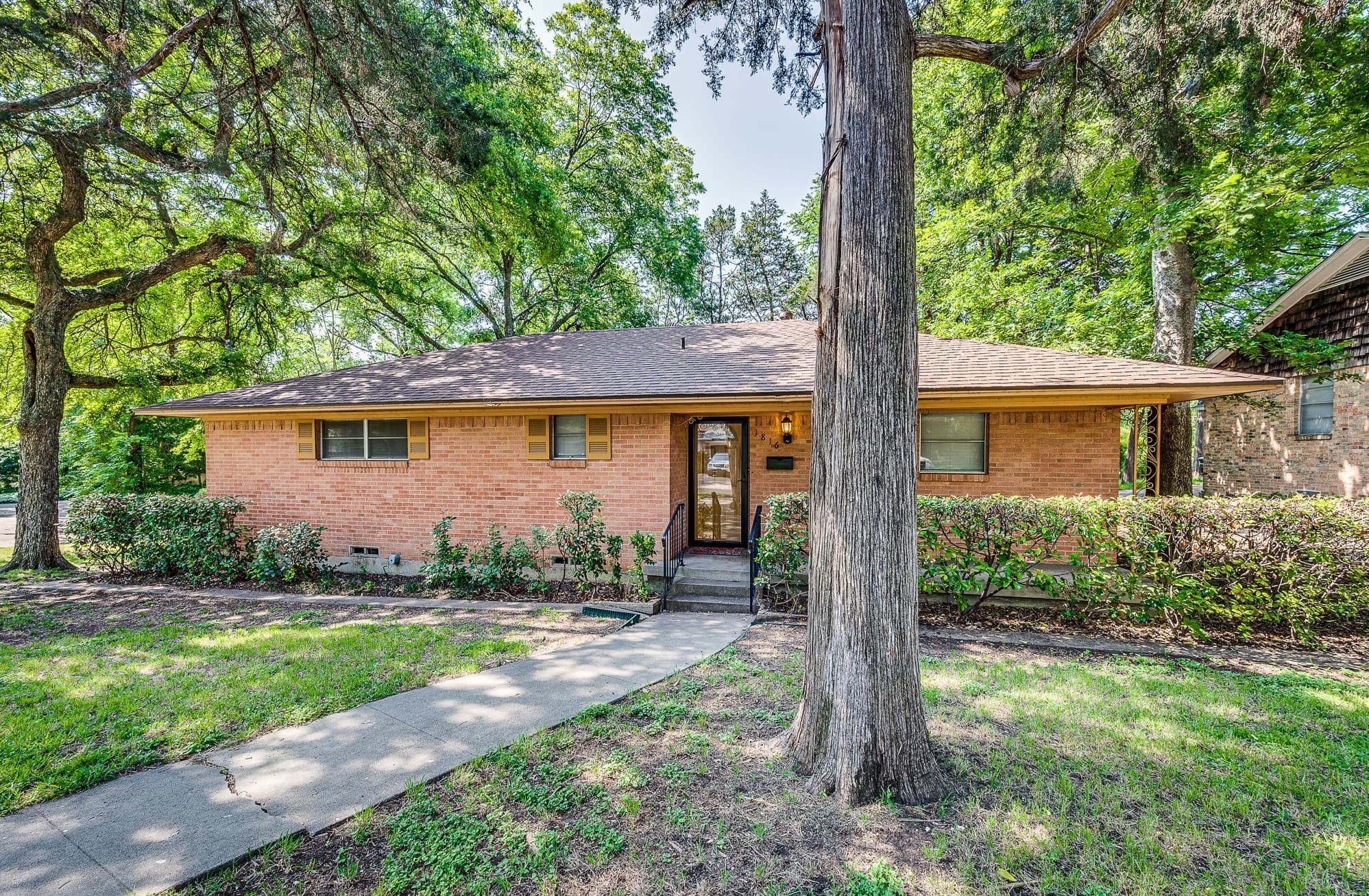 1816 Sedona Ln