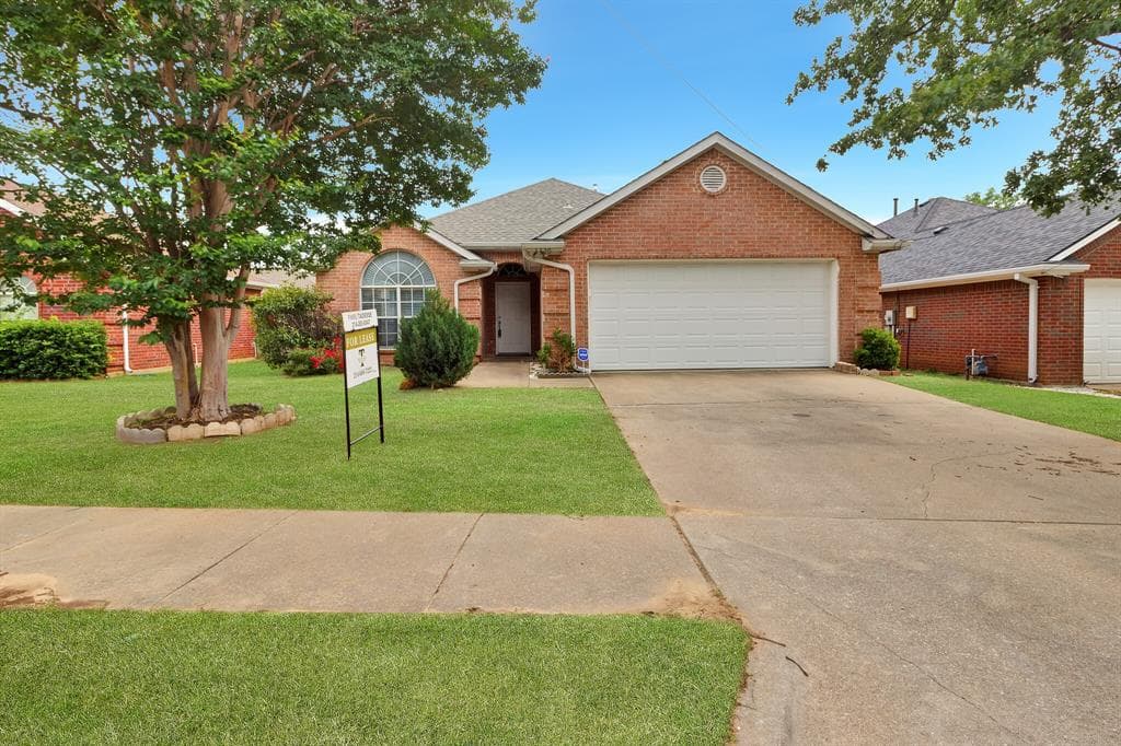 3320 Rustic Dr