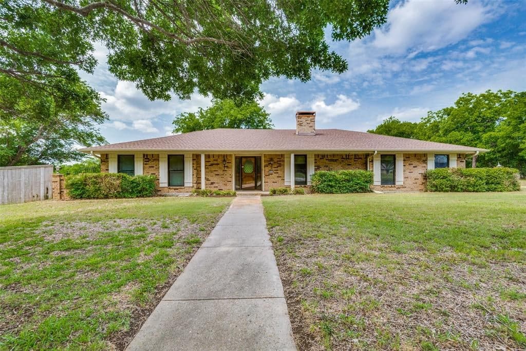 1011 Greenwood Pl