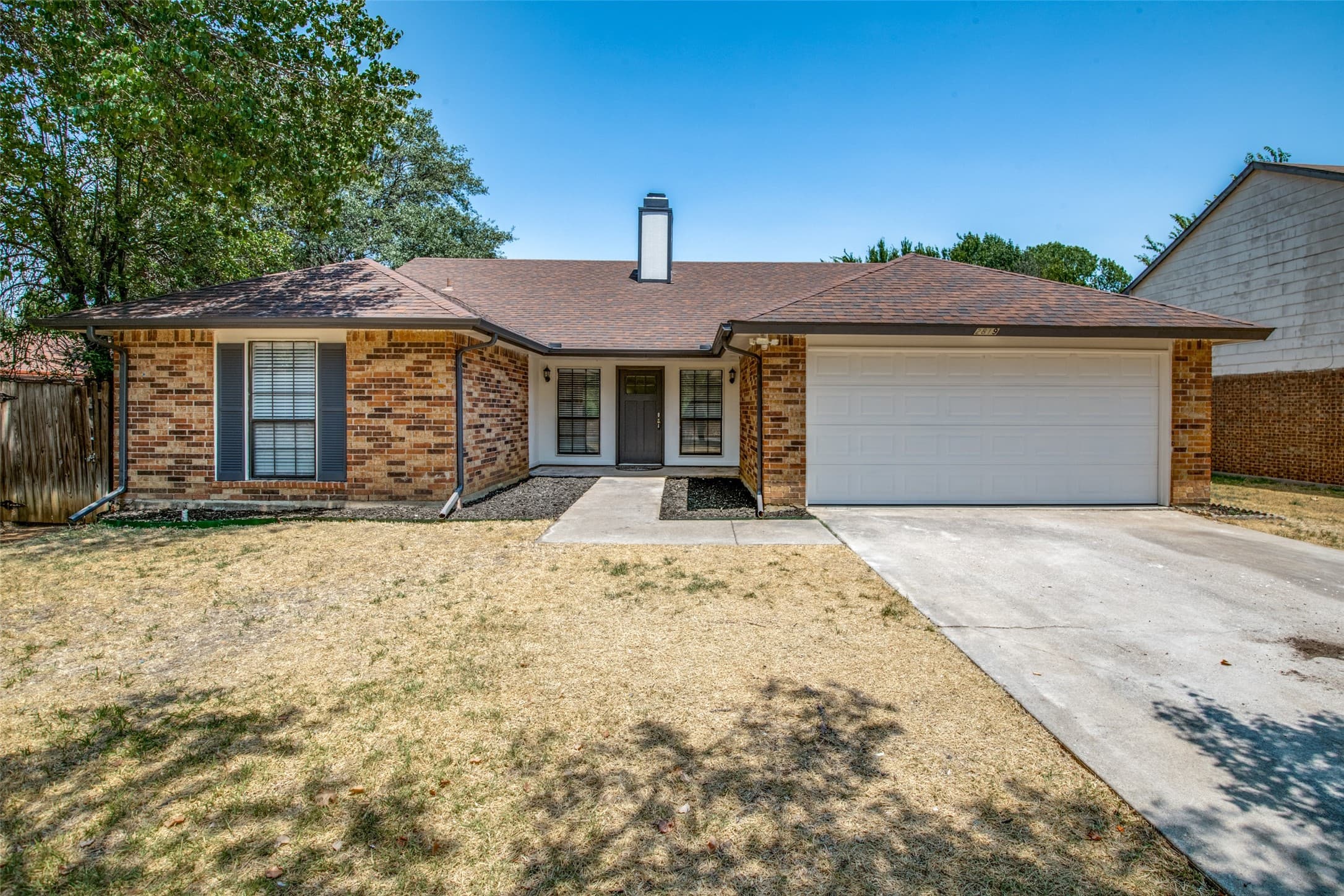2819 Emerson Ln