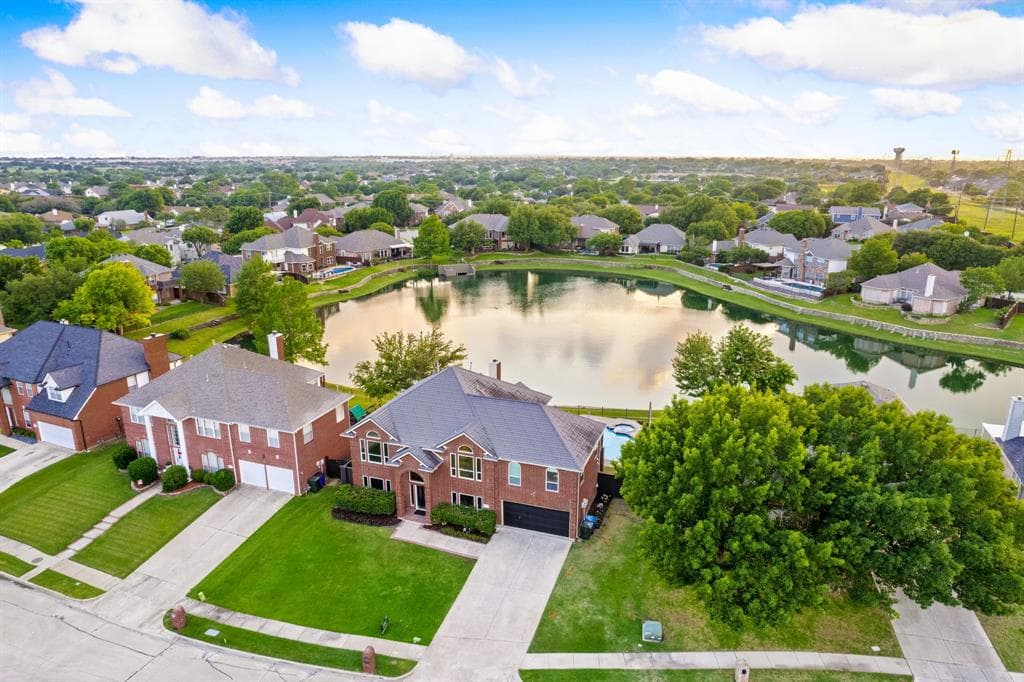 2417 Greenwich Dr