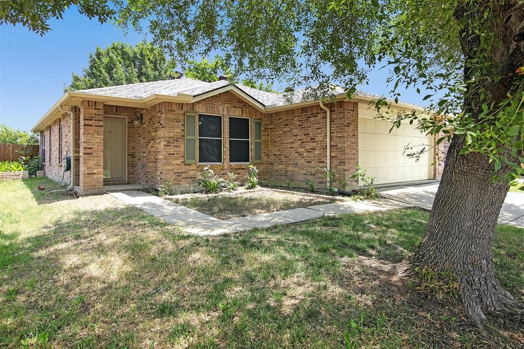 2713 White Oak Dr