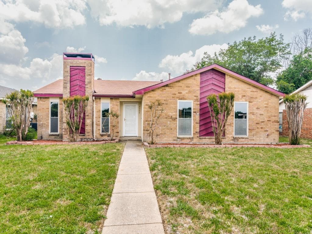 2404 Whitson Way