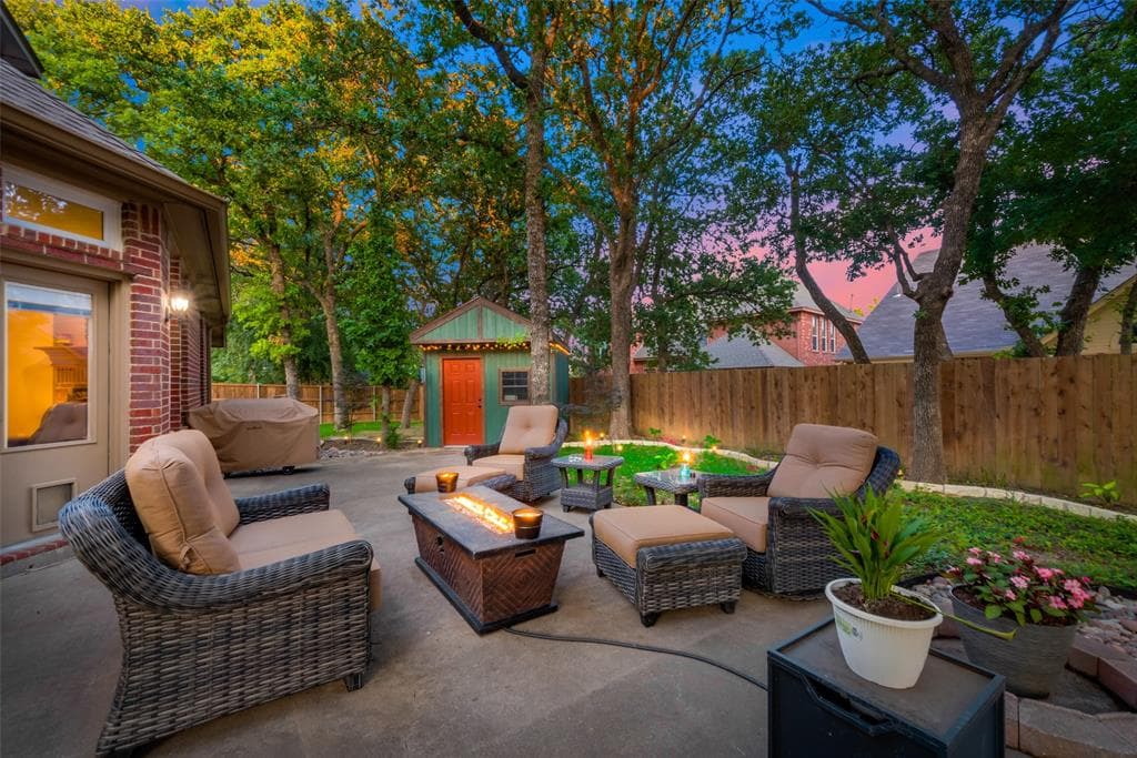 2306 Mallory Dr