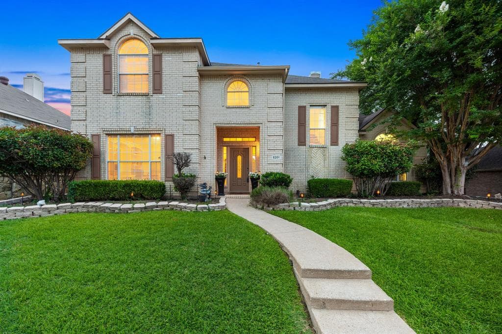 5201 Natchez Dr