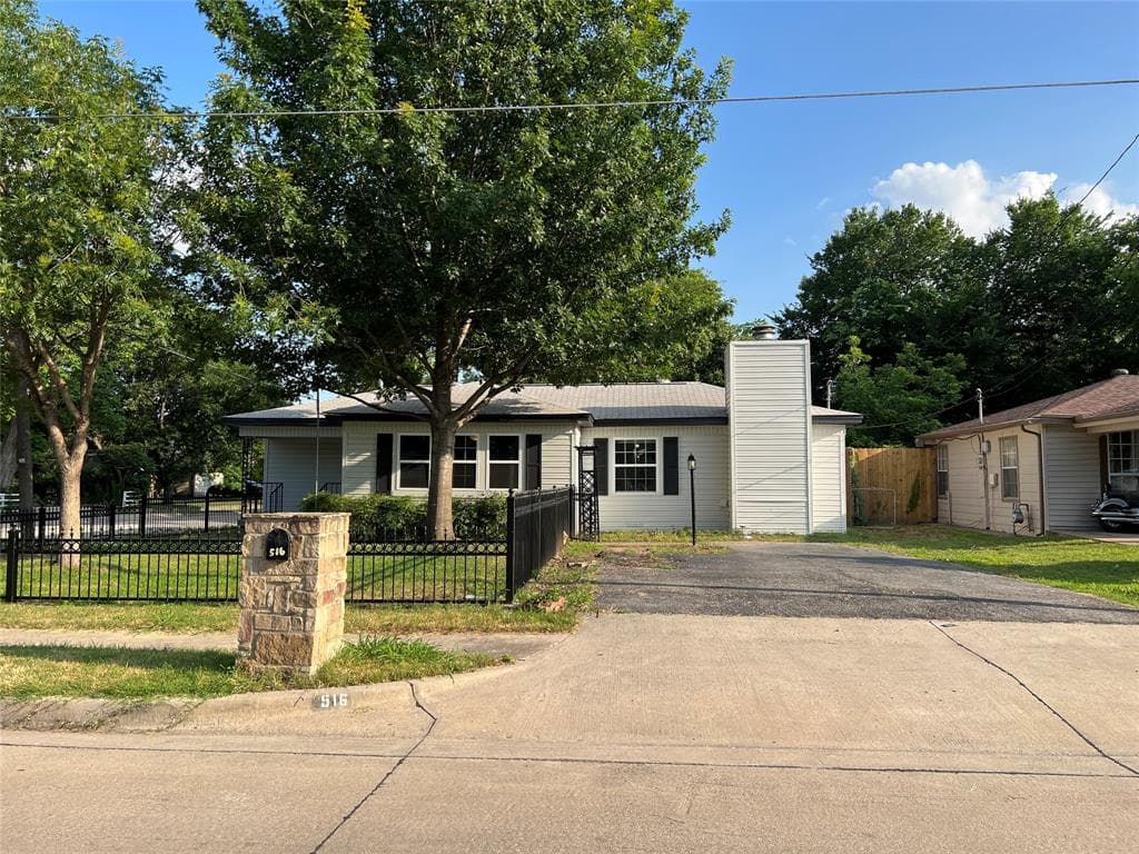 516 Elwood Rd