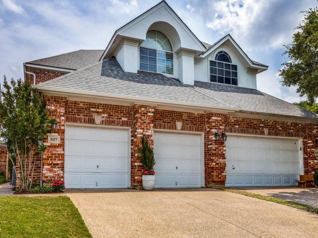527 Lochngreen Trl