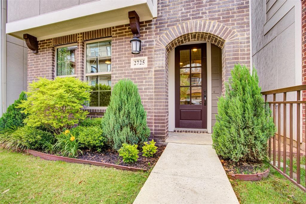2725 Yellow Jasmine Ln
