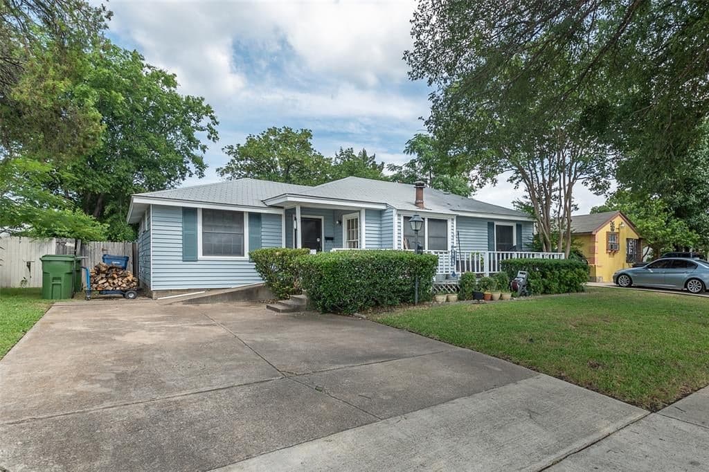2036 Sherwood Dr