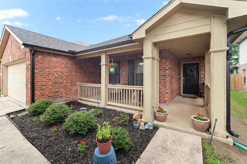 217 Niagara Falls Dr