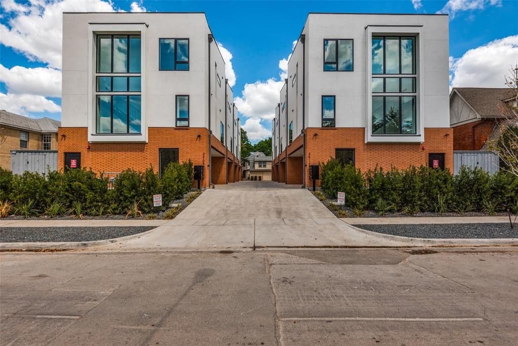 3913 Hawthorne Ave Apt 102