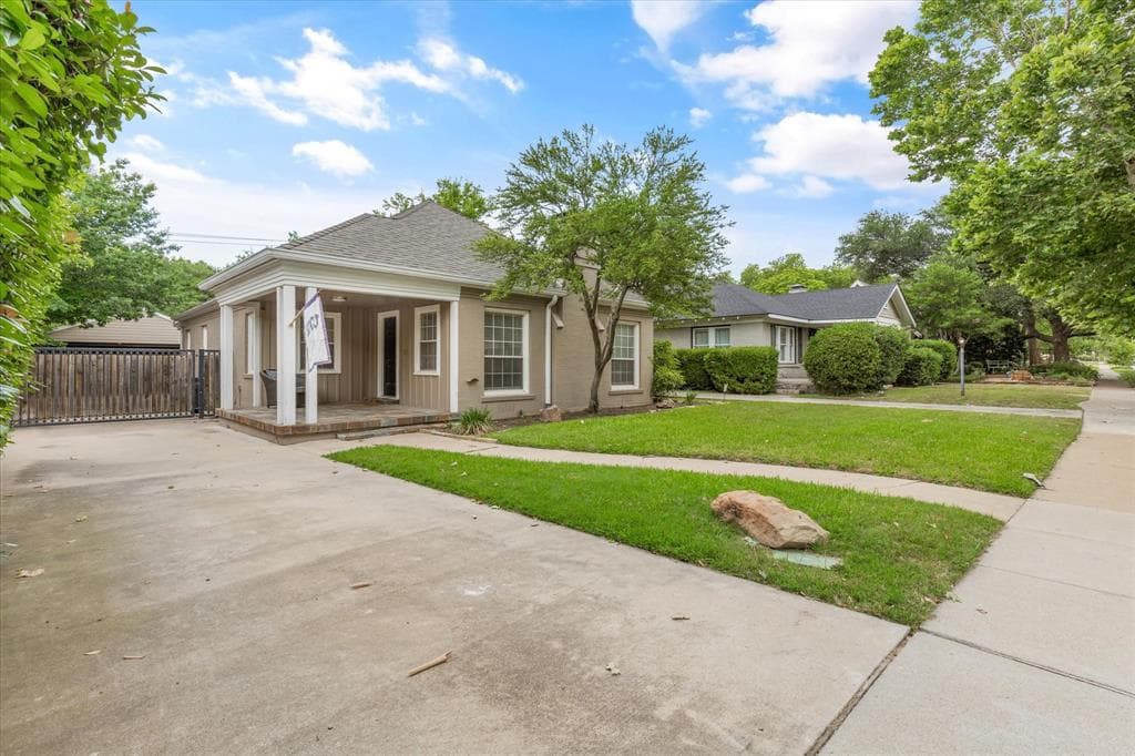 3244 Rogers Ave