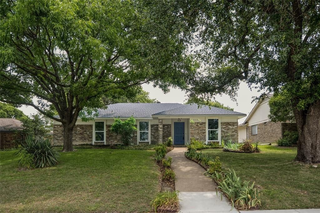 2214 Owens Blvd