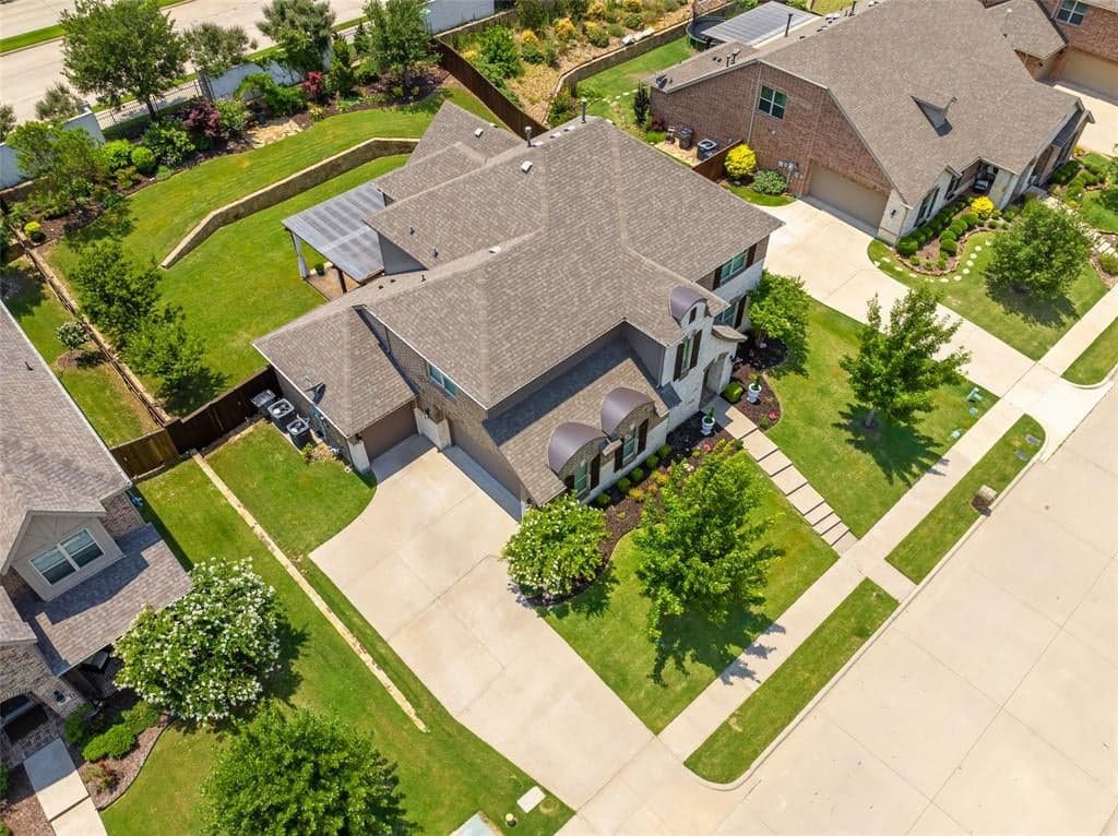 720 Darian Dr