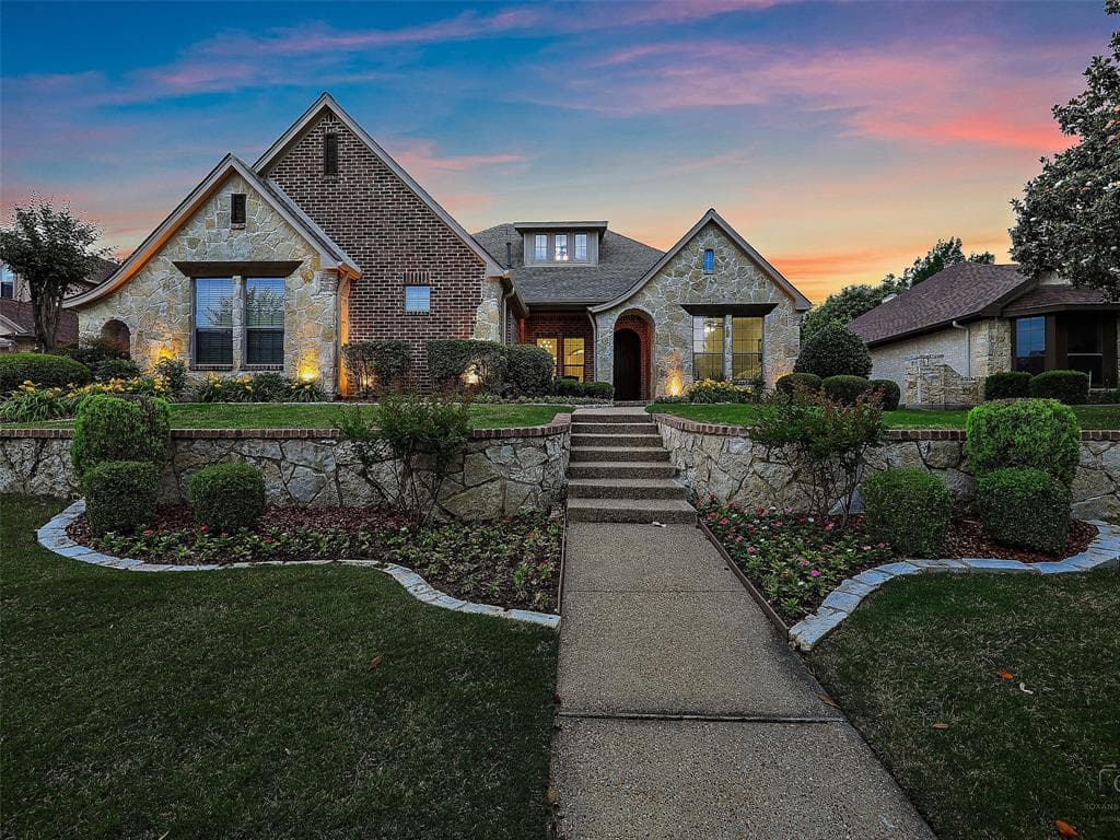 1015 High Lake Trl