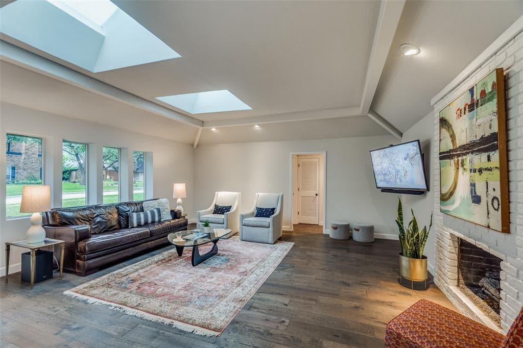 Gallery image 2