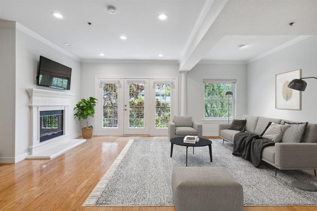 3400 Welborn St Apt 327