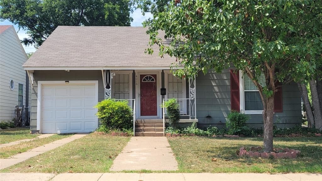 4016 Calmont Ave