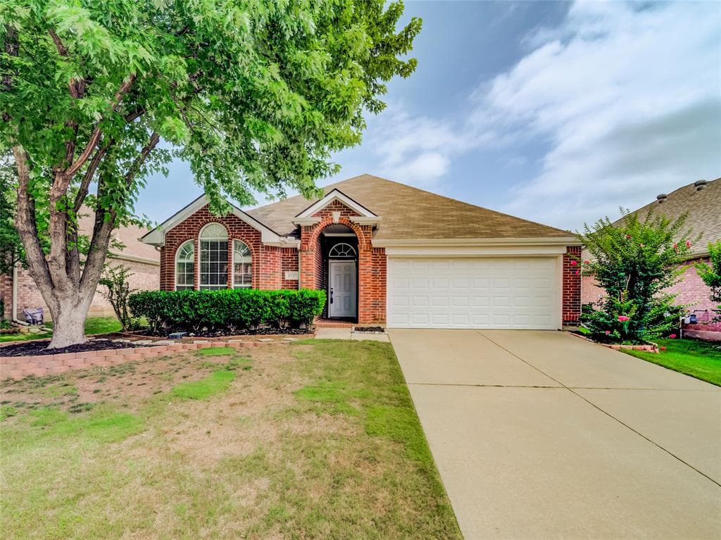 6537 Pine Hills Ln