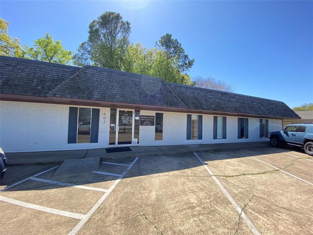 605 Avalon Dr