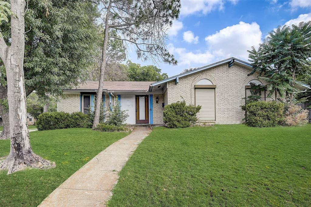 3200 Statler Dr