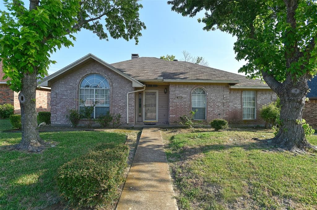 1328 Wedgemere Dr