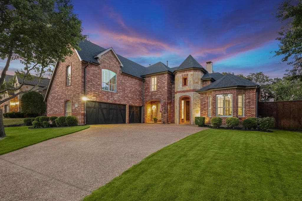 3729 Hillsdale Dr