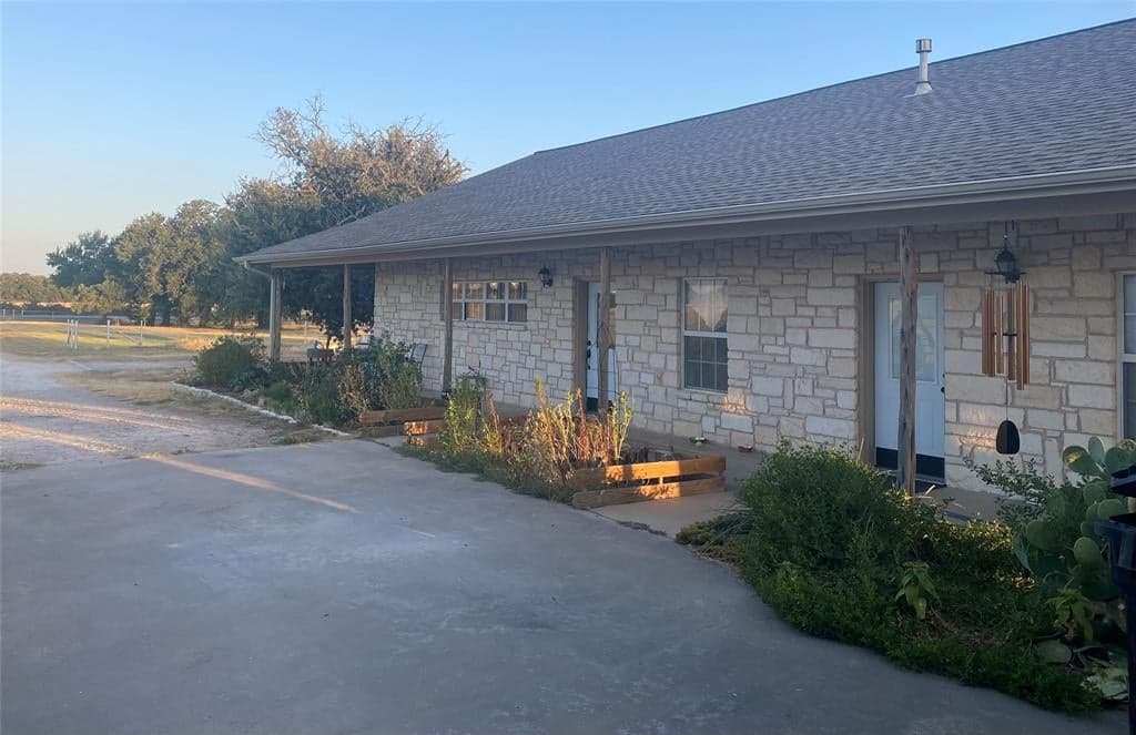 4757 S Highway 281