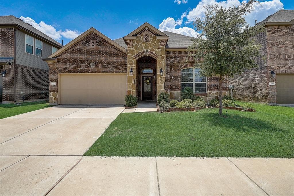 1112 Lake Sierra Way