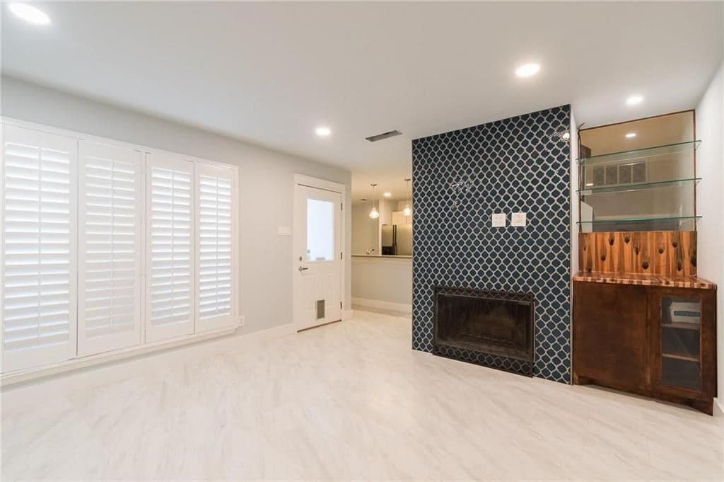 3935 Buena Vista St Unit F