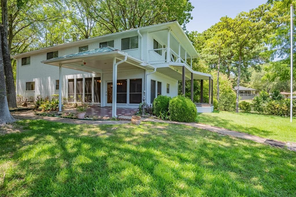 11244 Cedar Dr