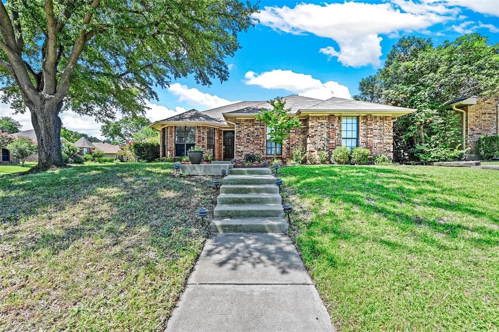 1532 Shonka Dr