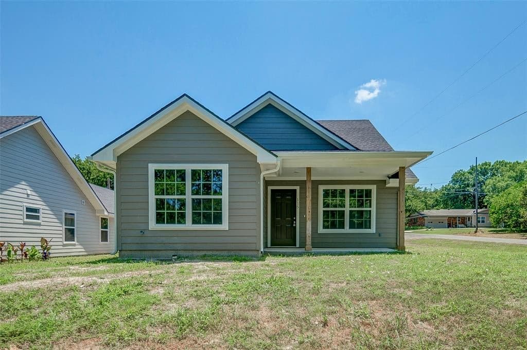 115 W Elm St