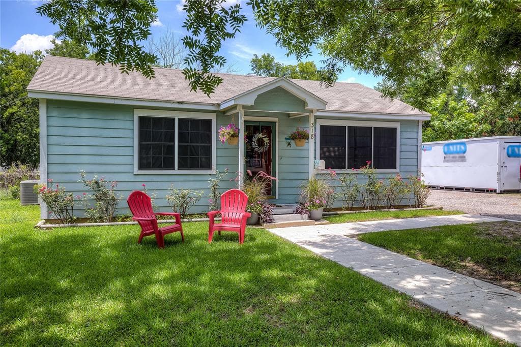 318 Wilton Dr