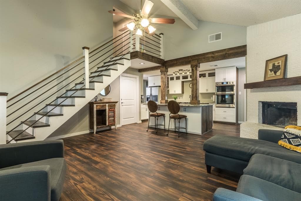 1214 Rene Dr