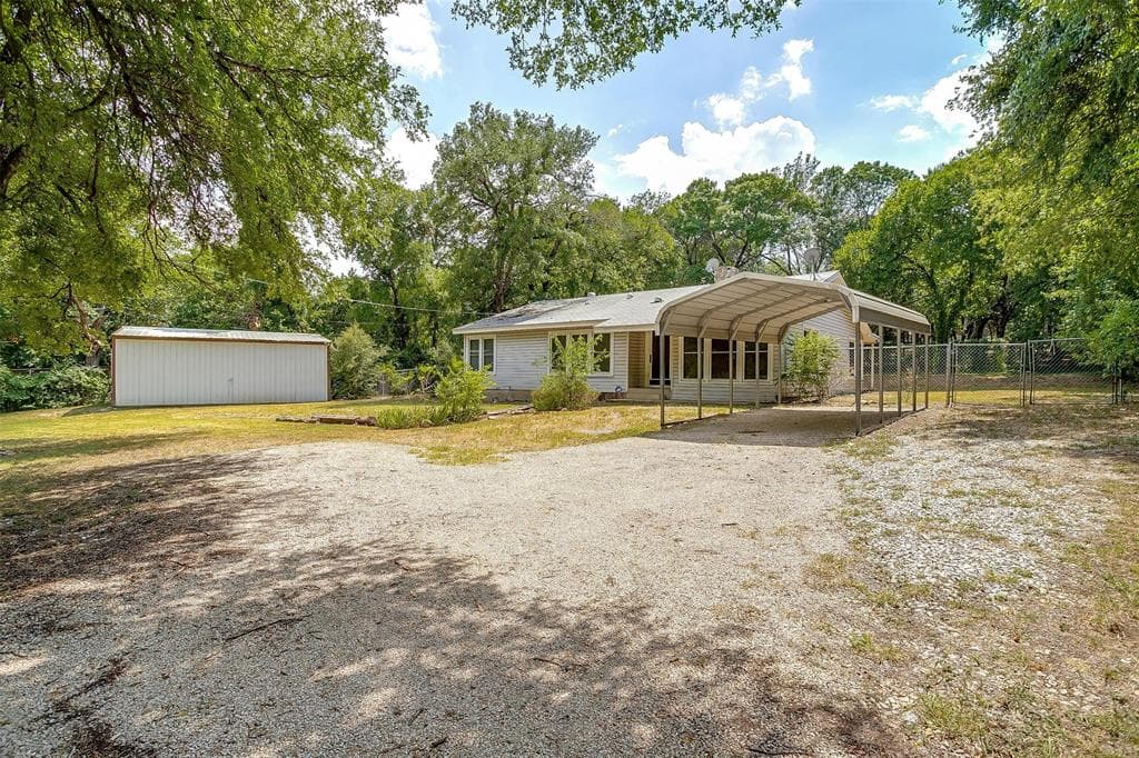 4425 Silver Creek Rd