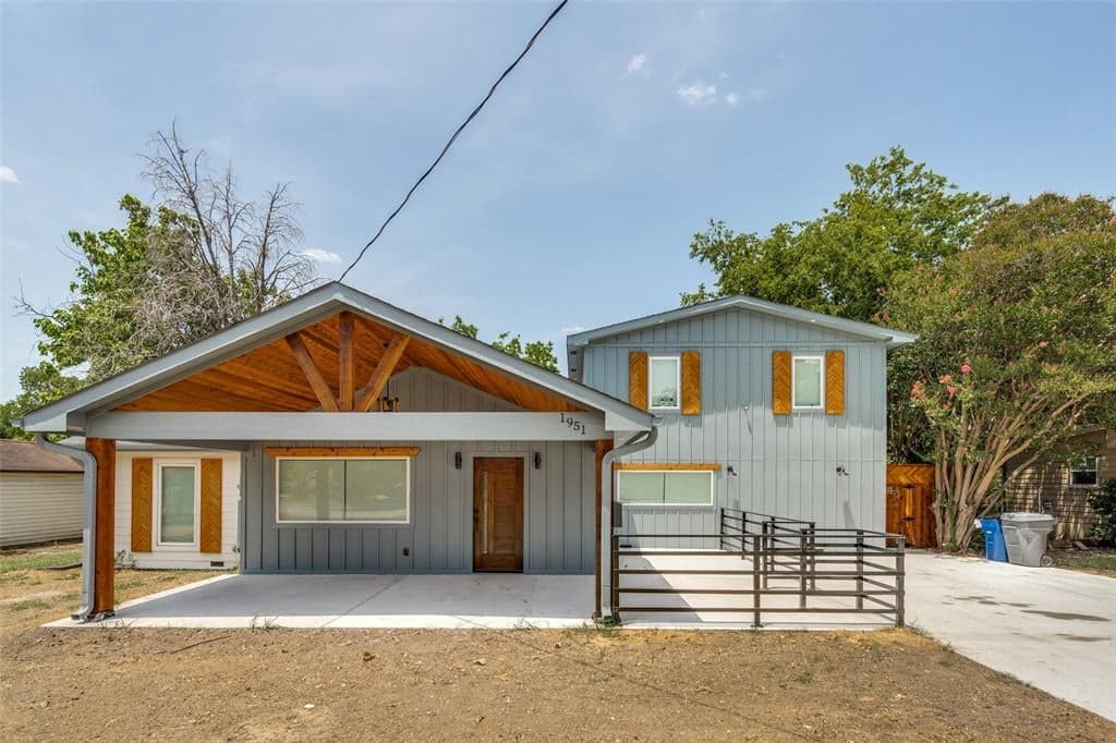 1951 Pleasant Dr