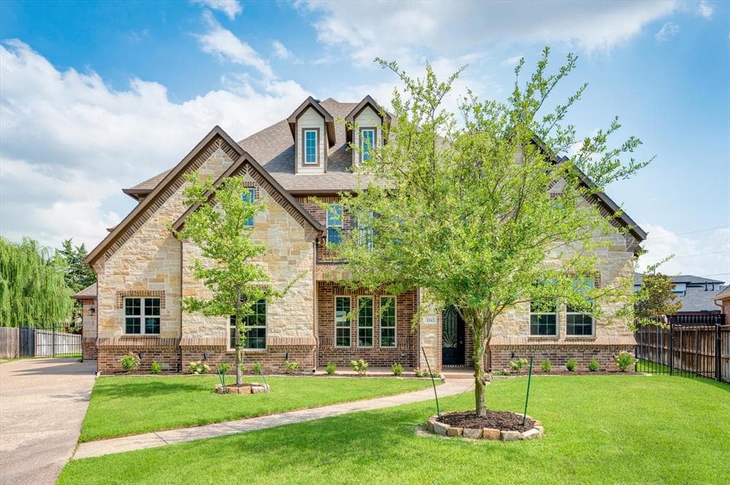 3312 Alexandria Ct