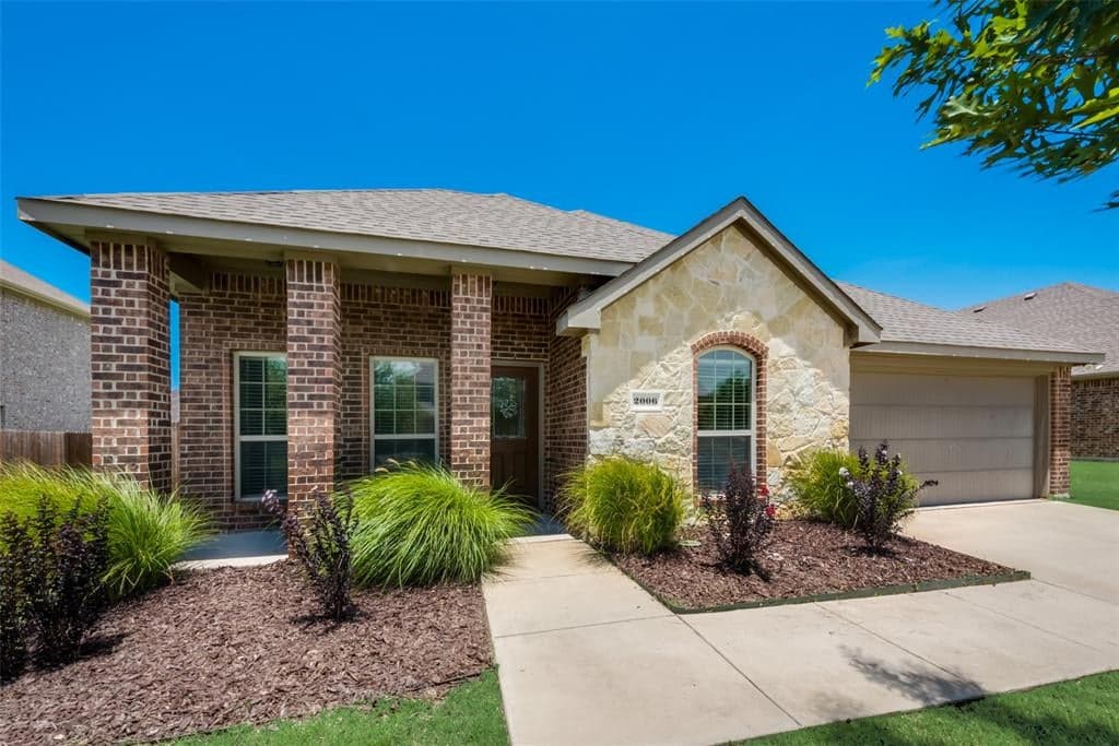 2006 Trinity Ln