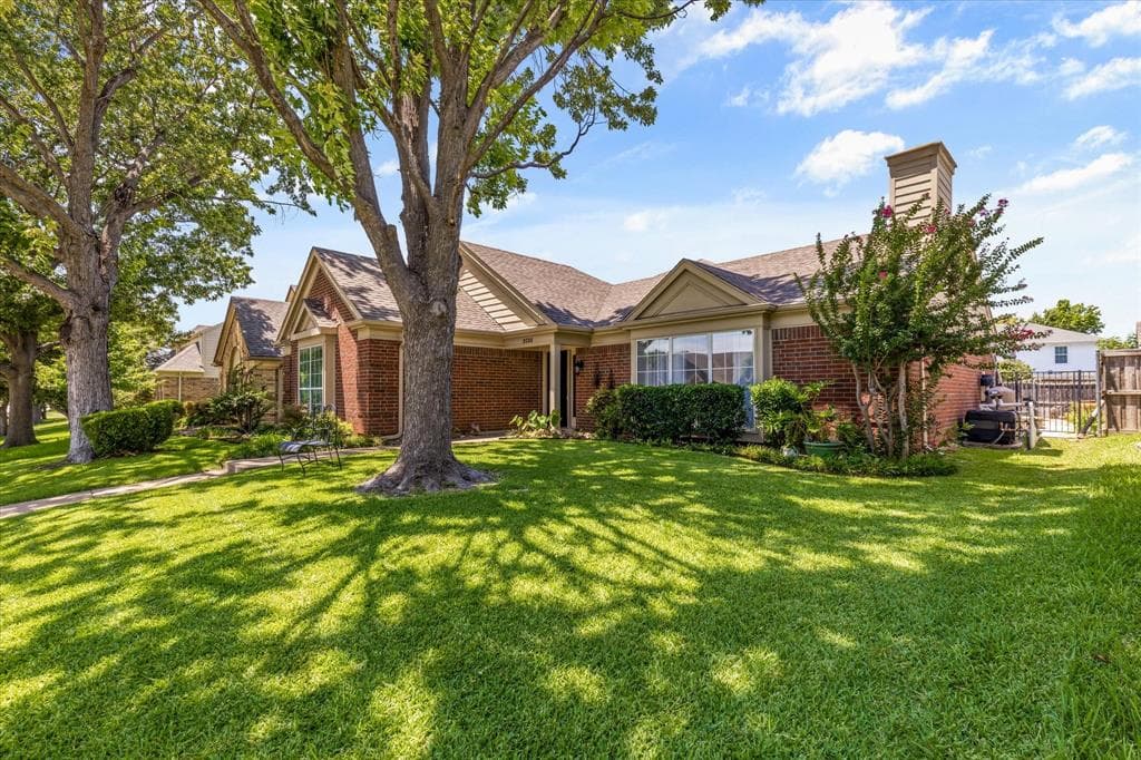 2125 Lavaca Trl