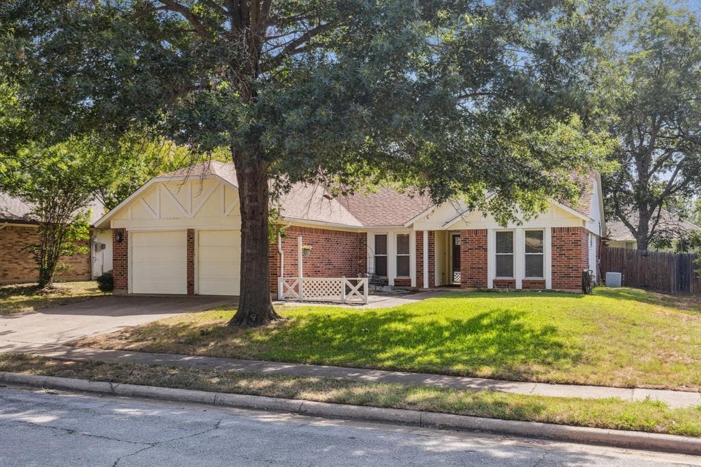 803 Dickey Dr